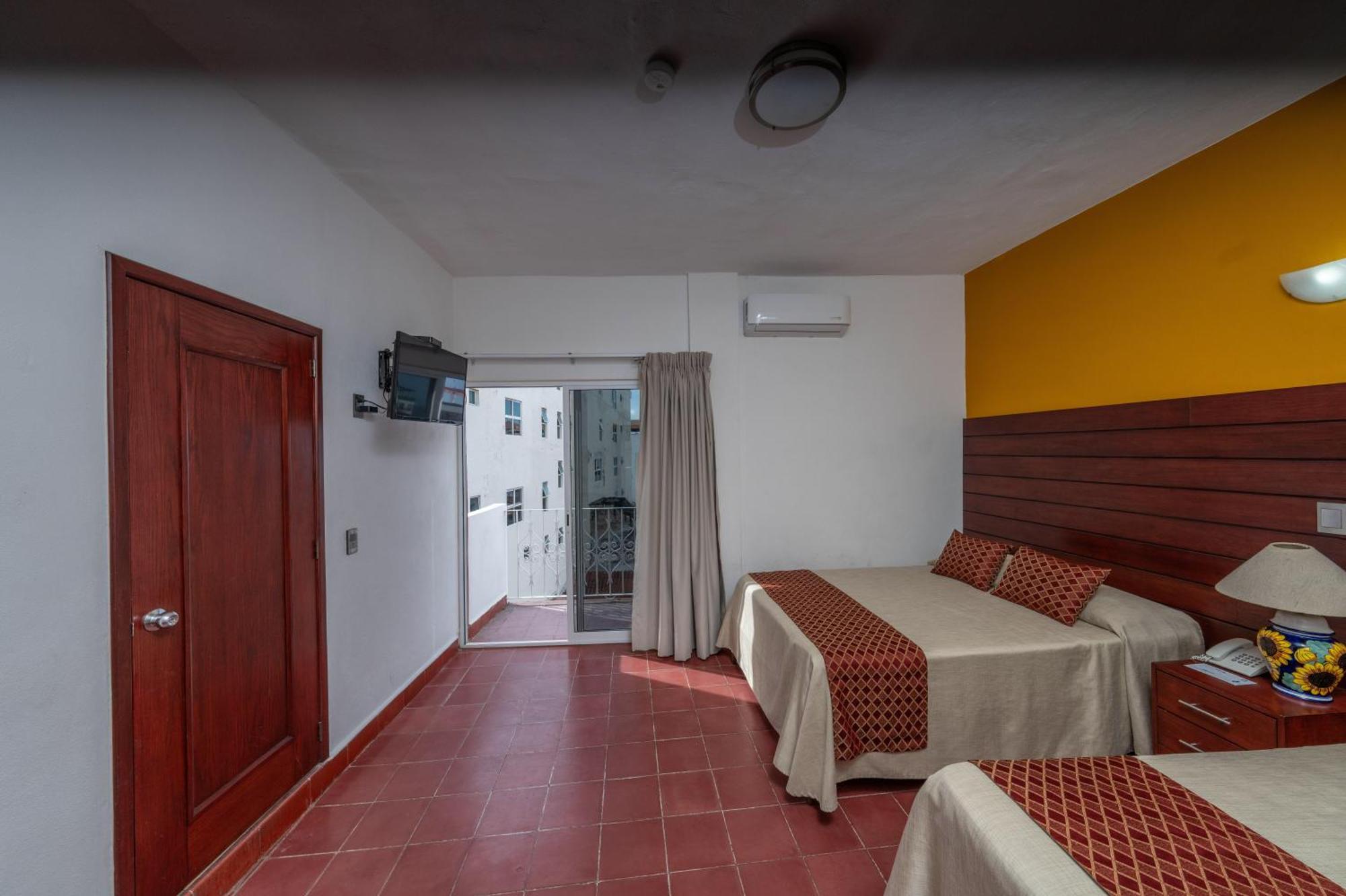 Hotel Encino Malecon Centro Puerto Vallarta Szoba fotó